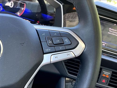 Used 2023 Volkswagen Jetta SE w/ Panoramic Sunroof Package FWD image 19