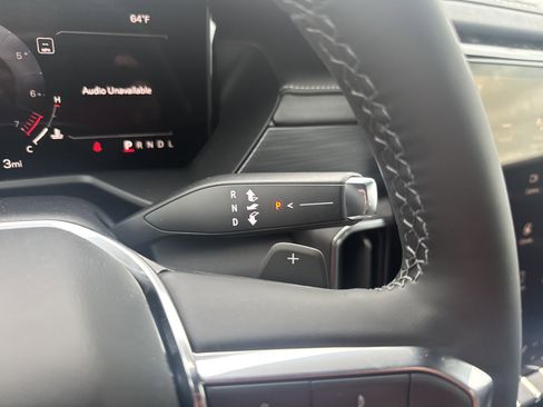 New 2025 GMC Acadia Elevation image 24