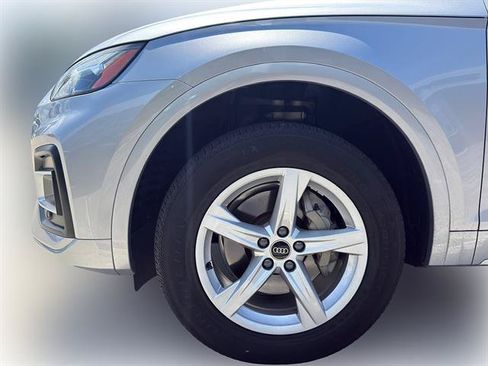 Used 2024 Audi Q5 2.0T Premium AWD/4WD image 4