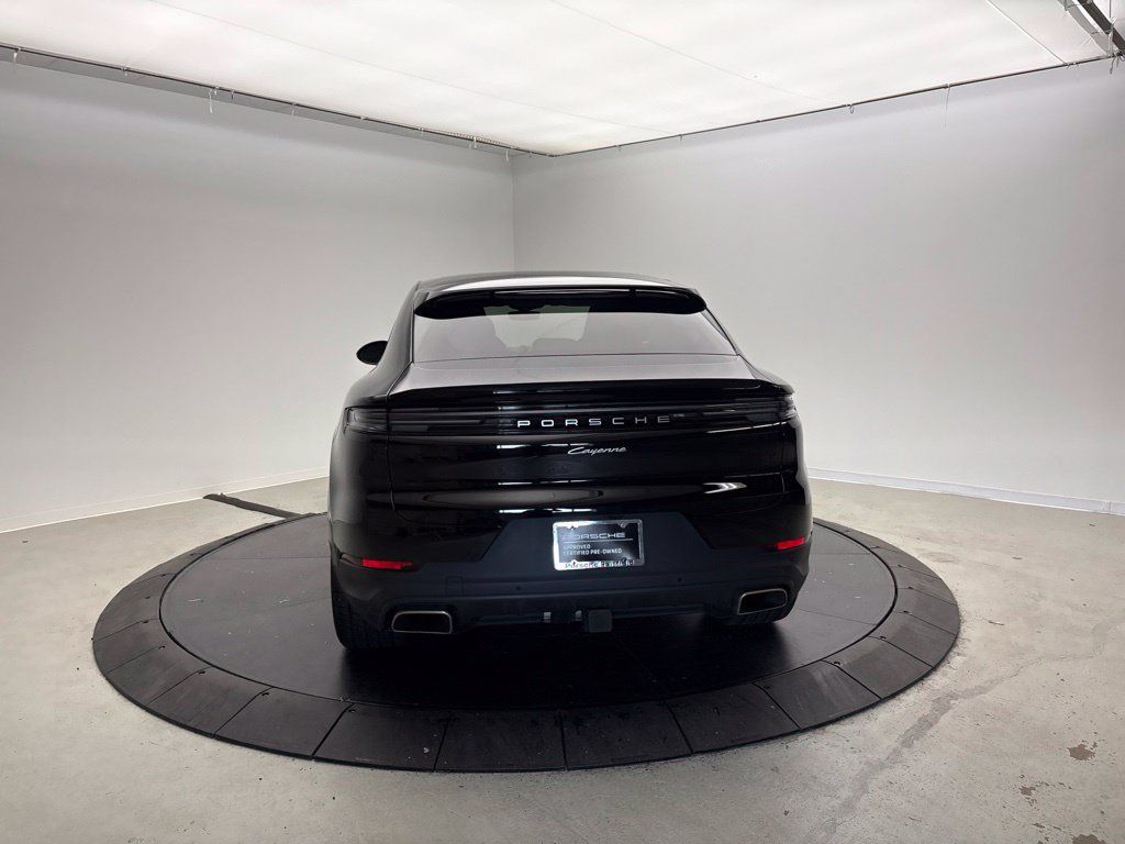 Certified 2024 Porsche Cayenne Coupe AWD/4WD image 6