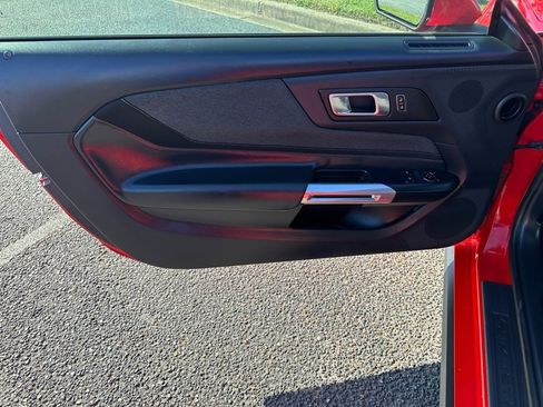 Used 2024 Ford Mustang Coupe image 10