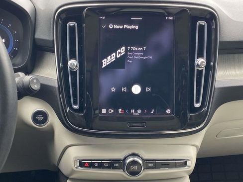 Used 2023 Volvo XC40 B5 Ultimate w/ Protection Package Premier image 26