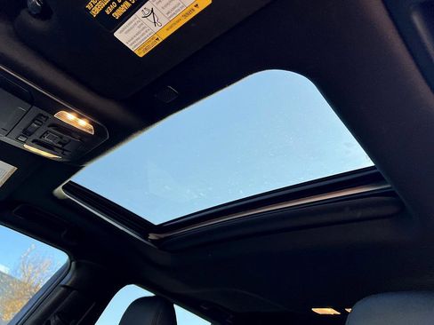 Used 2021 Toyota Highlander XSE image 29