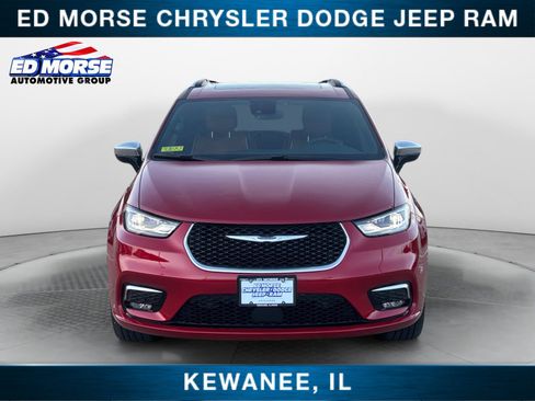 New 2026 Chrysler Pacifica Pinnacle image 8