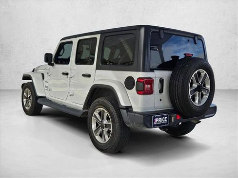 Used 2019 Jeep Wrangler Unlimited Sahara image 7
