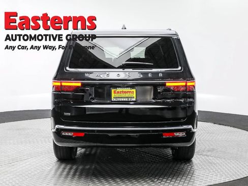 Used 2022 Jeep Wagoneer Series II AWD/4WD image 6