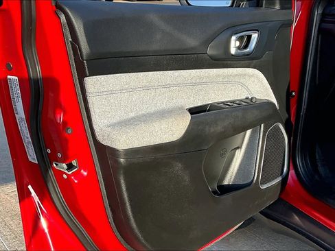 Certified 2024 Jeep Compass Latitude image 21