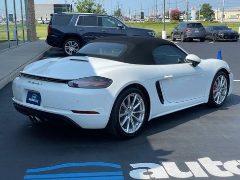Used 2024 Porsche 718 Boxster S RWD image 9
