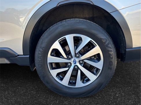 Used 2020 Subaru Outback Premium image 14