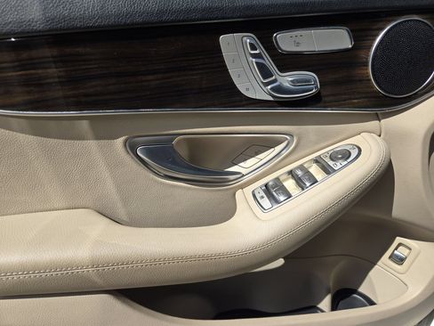 Used 2021 Mercedes-Benz C 300 Sedan image 20
