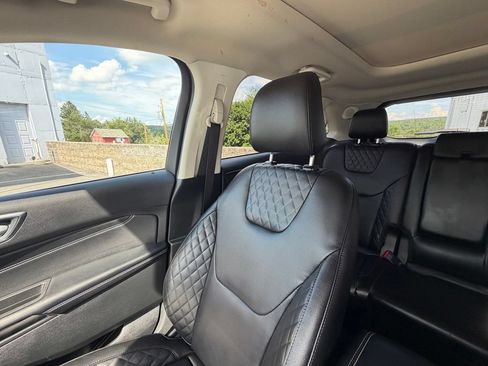 Used 2023 Ford Edge Titanium w/ Equipment Group 301A AWD/4WD image 21