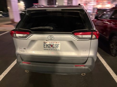 Used 2021 Toyota RAV4 LE w/ Carpet Mat Package (TMS) image 5