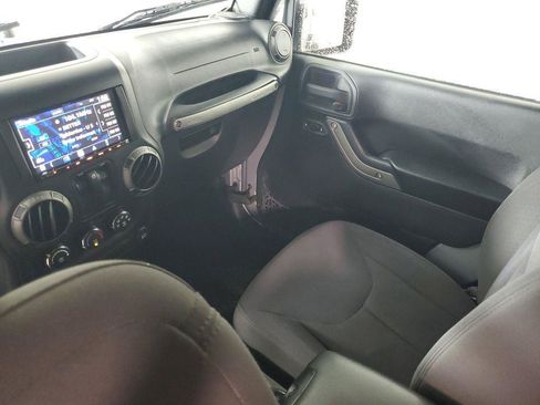 Used 2015 Jeep Wrangler Sport AWD/4WD image 12