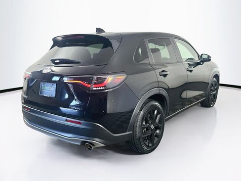 Used 2025 Honda HR-V Sport image 9