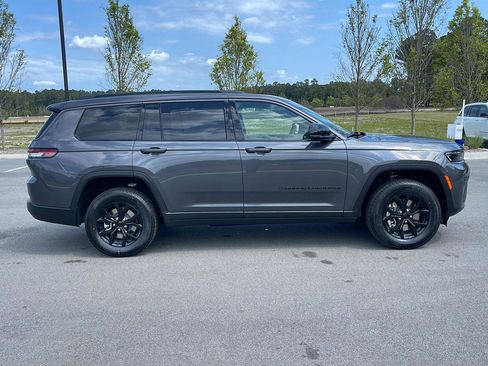New 2026 Jeep Grand Cherokee L 4WD image 8