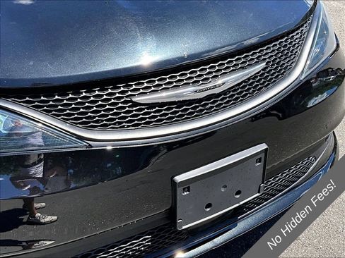 Used 2023 Chrysler Voyager LX FWD image 26