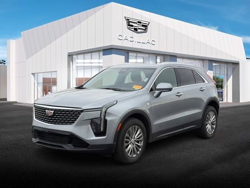 Used 2024 Cadillac XT4 Premium Luxury AWD/4WD image 1