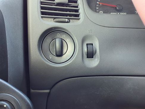 Used 2010 Ford Ranger XLT image 14