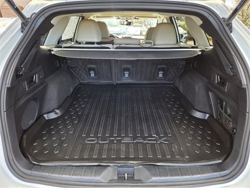Used 2023 Subaru Outback Limited image 13