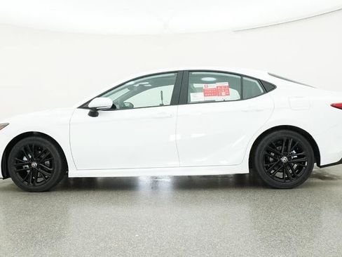 New 2026 Toyota Camry SE w/ Multimedia Upgrade Package FWD image 19