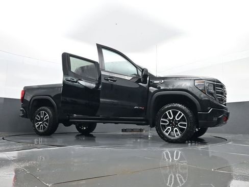 Used 2025 GMC Sierra 1500 AT4 w/ AT4 Preferred Package AWD/4WD image 36