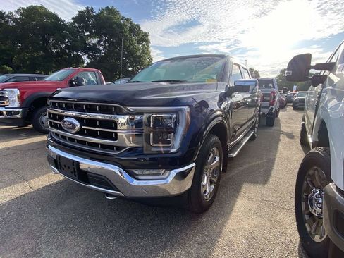 Used 2022 Ford F150 Lariat w/ Equipment Group 502A High AWD/4WD image 3