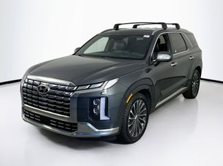 Used 2023 Hyundai Palisade Calligraphy video 1