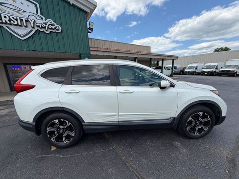 Used 2017 Honda CR-V Touring image 2
