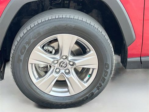 Used 2022 Toyota RAV4 LE image 29