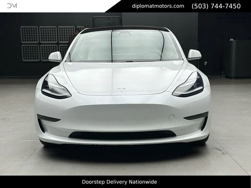 Used 2020 Tesla Model 3 Performance image 13