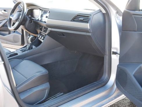 Certified 2024 Volkswagen Jetta SE image 20