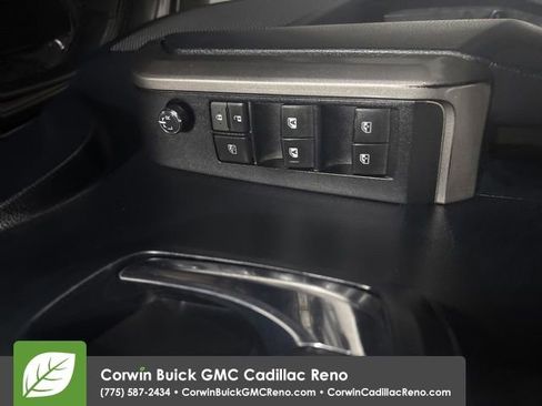 Used 2016 Toyota Tacoma Limited w/ Towing Package image 11