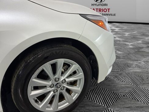 Used 2024 Toyota Corolla LE w/ LE Convenience Package image 27