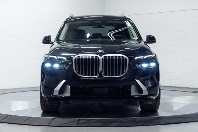 Used 2025 BMW X7 xDrive40i AWD/4WD image 5