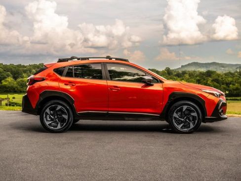 Used 2024 Subaru Crosstrek 2.5i Limited w/ Crosstrek Mirror Package AWD/4WD image 15