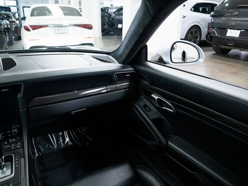 Used 2017 Porsche 911 Turbo S image 11
