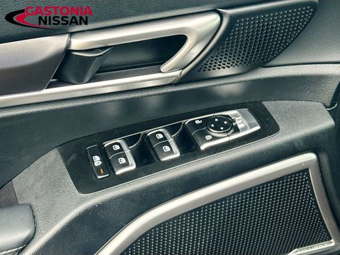 Used 2025 Kia Telluride S FWD image 23