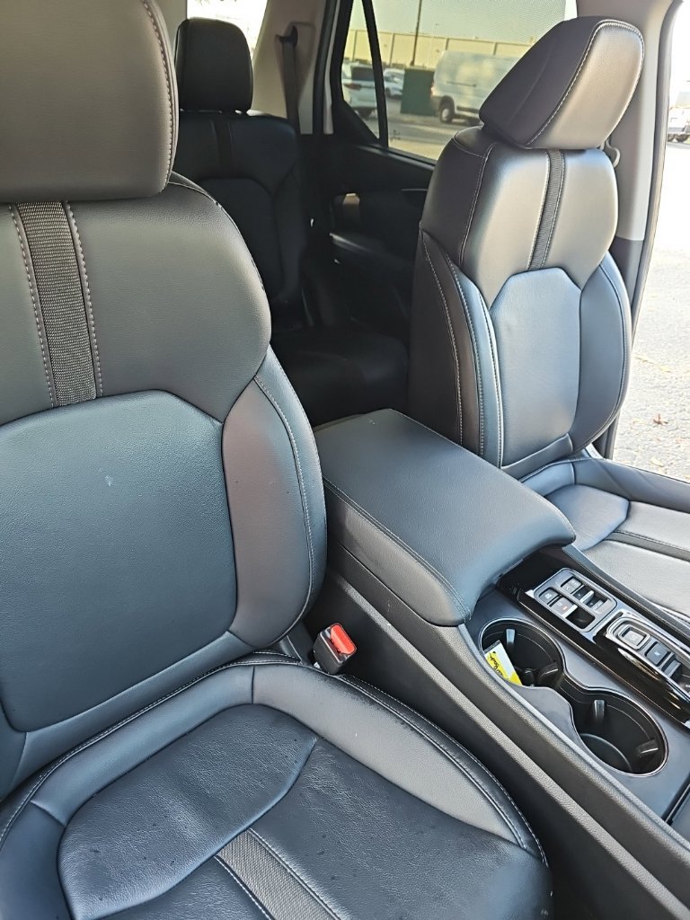 Used 2025 Honda Pilot EX-L image 30