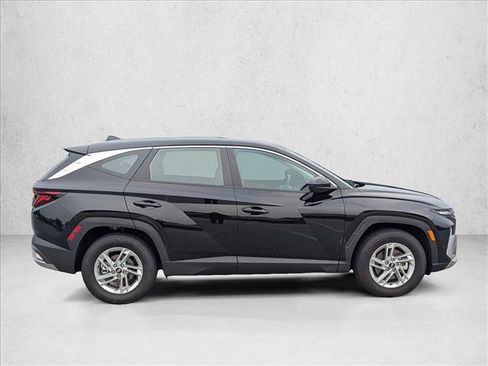 Used 2026 Hyundai Tucson SE FWD image 4