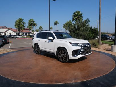 Certified 2025 Lexus LX 600 4WD w/ Luxury Package