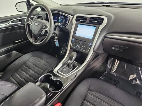 Used 2016 Ford Fusion SE FWD image 10