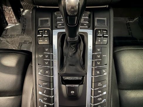 Used 2017 Porsche Macan GTS w/ Premium Package Plus image 24