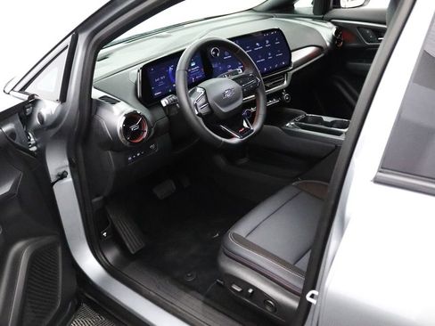 Used 2026 Chevrolet Equinox EV RS AWD/4WD image 18