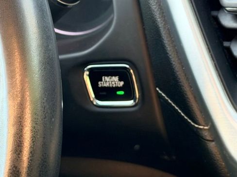 Used 2017 GMC Acadia SLE AWD/4WD image 12