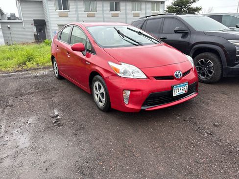 Used 2013 Toyota Prius Two FWD image 3