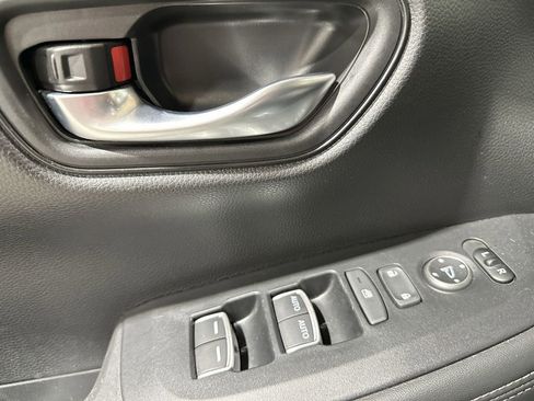 Used 2024 Honda HR-V EX-L image 15