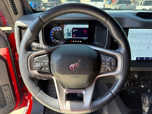 Used 2024 Ford Bronco Big Bend image 15