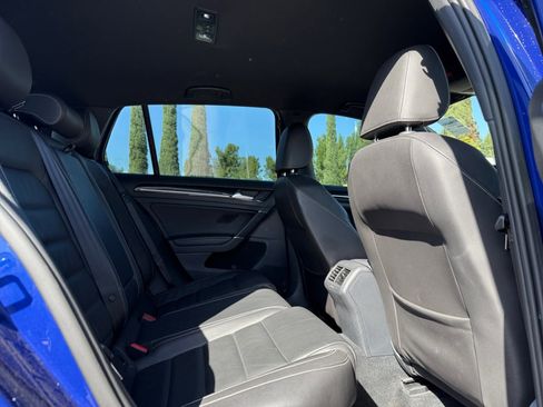 Used 2015 Volkswagen Golf R 4-Door image 16