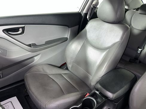 Used 2014 Hyundai Elantra w/ Option Group 2 FWD image 26