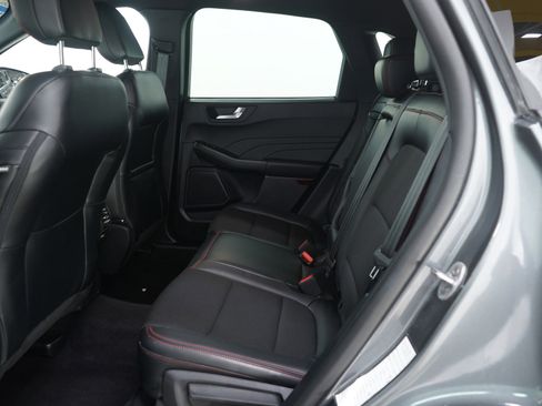 Used 2025 Ford Escape ST-Line image 14